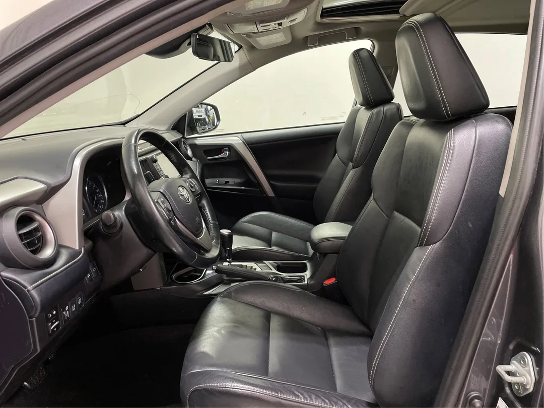 2018 Toyota RAV4 — photo 3