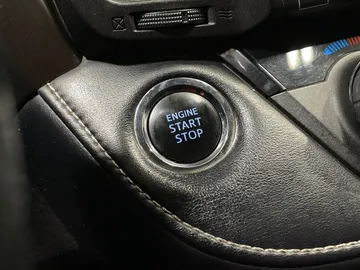 2018 Toyota RAV4 - image 22