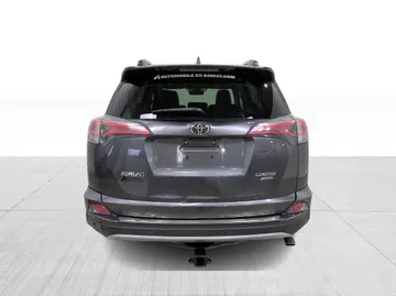 2018 Toyota RAV4 - image 12