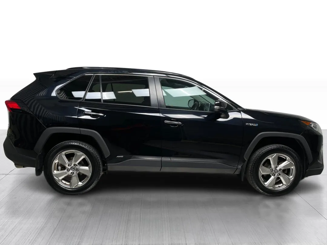 2019 Toyota RAV4 for sale - photo 2