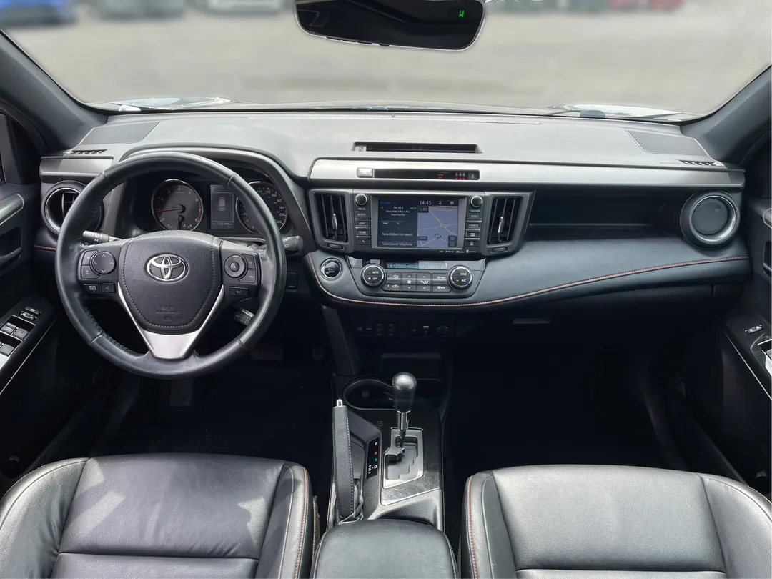 2018 Toyota RAV4 — photo 4