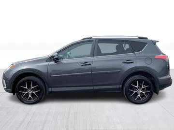 2018 Toyota RAV4 - image 10