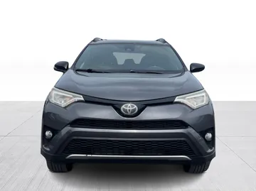 2018 Toyota RAV4 - image 8