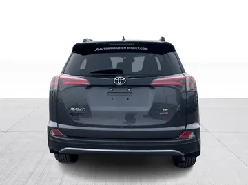 2018 Toyota RAV4 - image 12