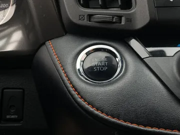 2018 Toyota RAV4 - image 22