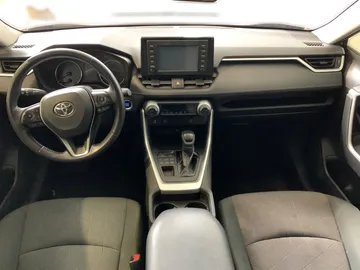 2019 Toyota RAV4 - image 15