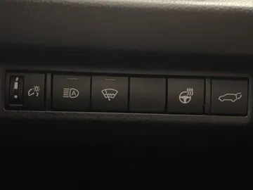 2019 Toyota RAV4 - image 33