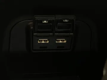 2019 Toyota RAV4 - image 31