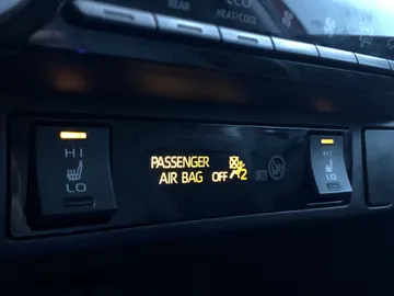 2019 Toyota RAV4 - image 27