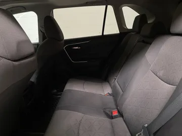 2019 Toyota RAV4 - image 16