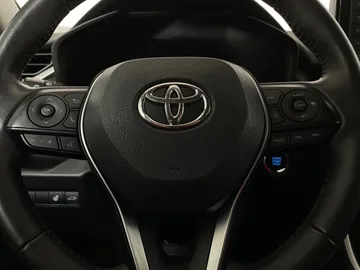 2019 Toyota RAV4 - image 18