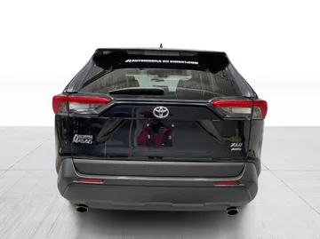 2019 Toyota RAV4 - image 13