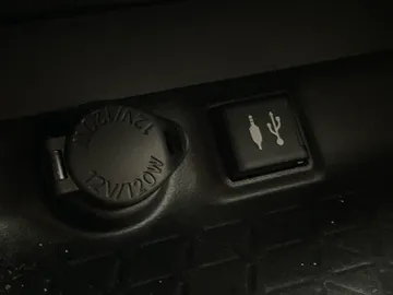 2019 Toyota RAV4 - image 29