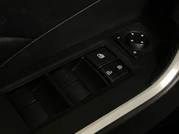 2019 Toyota RAV4 - image 22