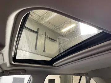 2019 Toyota RAV4 - image 6