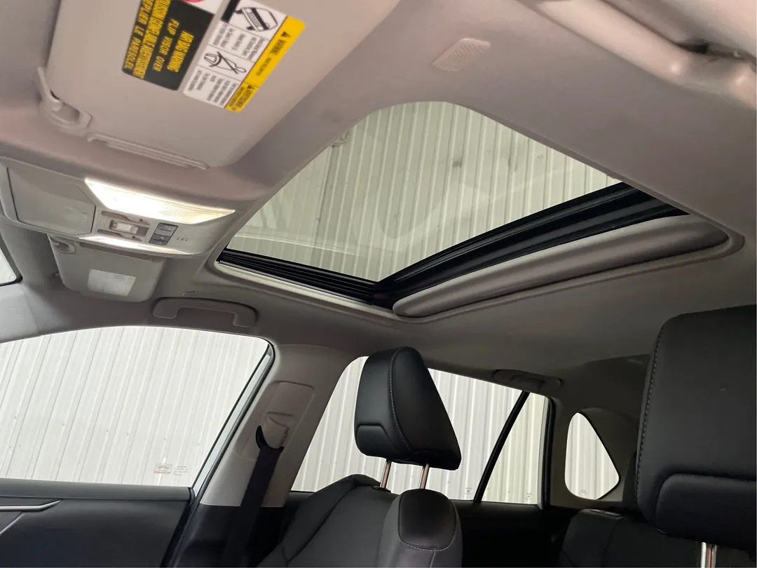 2025 Toyota RAV4 XLE AWD, photo 5