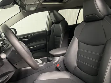 2025 Toyota RAV4 - image 3