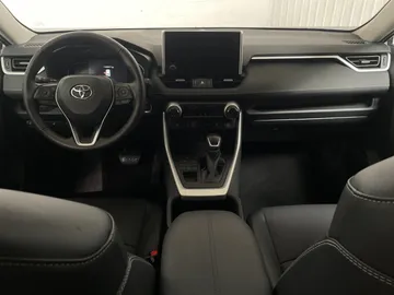 2025 Toyota RAV4 - image 4