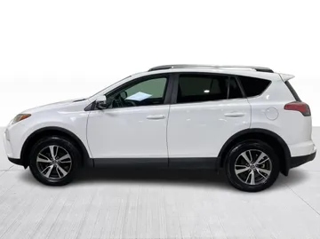 2017 Toyota RAV4 - image 10