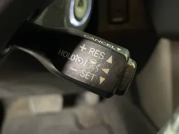 2017 Toyota RAV4 - image 25
