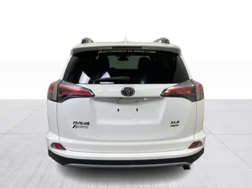 2017 Toyota RAV4 - image 12