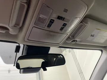 2017 Toyota RAV4 - image 16