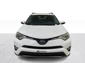 2017 Toyota RAV4 - image 8