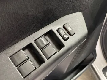 2017 Toyota RAV4 - image 22