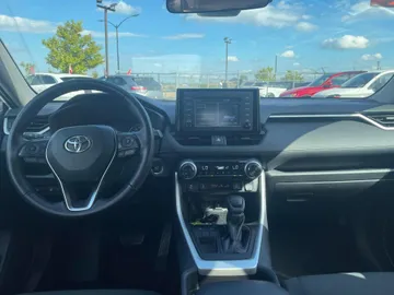 2021 Toyota RAV4 - image 9
