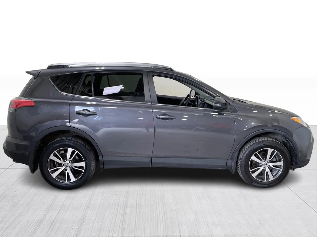Toyota RAV4 2017 à vendre - photo 2