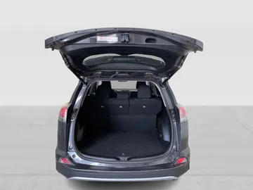 2017 Toyota RAV4 - image 13