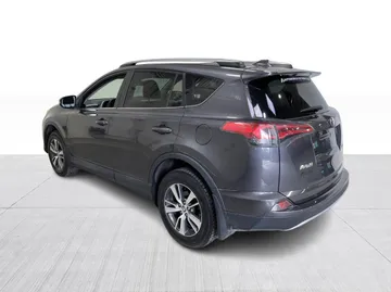 2017 Toyota RAV4 - image 11