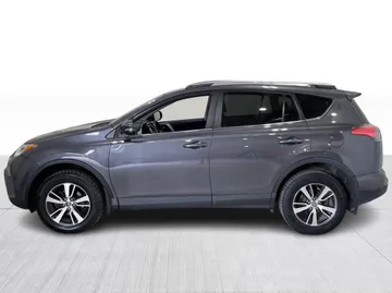 2017 Toyota RAV4 - image 10