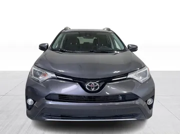 2017 Toyota RAV4 - image 8
