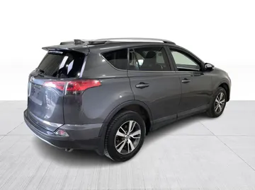 2017 Toyota RAV4 - image 14