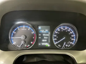 2017 Toyota RAV4 - image 16
