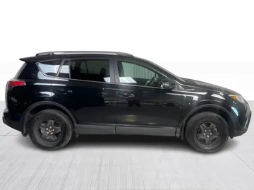 2017 Toyota RAV4 - image 2