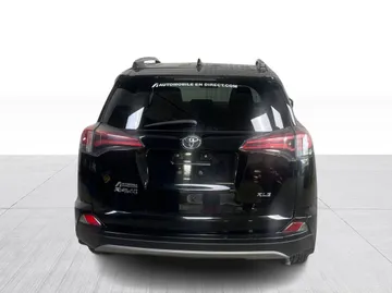 2017 Toyota RAV4 - image 11