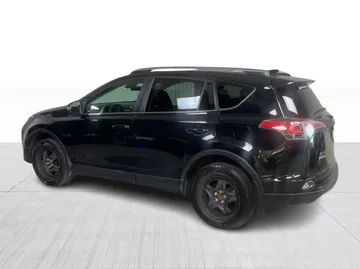 2017 Toyota RAV4 - image 10