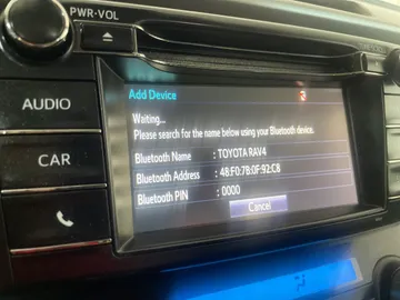 2017 Toyota RAV4 - image 26