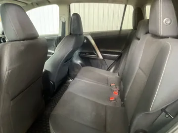 2017 Toyota RAV4 - image 14