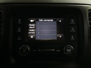 2018 Jeep Compass - image 19