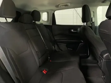 2018 Jeep Compass - image 14
