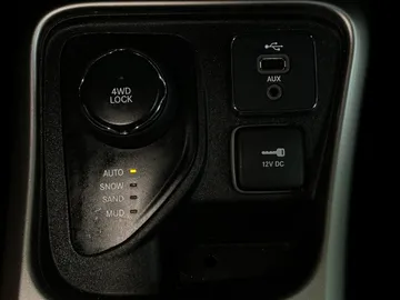2018 Jeep Compass - image 21