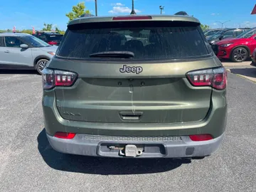 2021 Jeep Compass - image 6