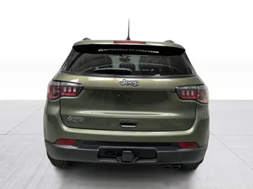 2021 Jeep Compass - image 13