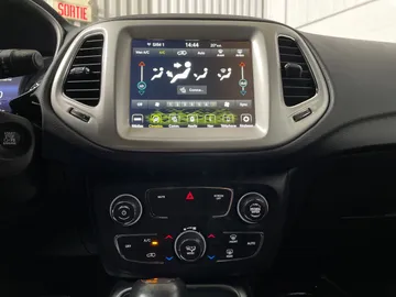 2021 Jeep Compass - image 27