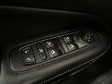 2021 Jeep Compass - image 20