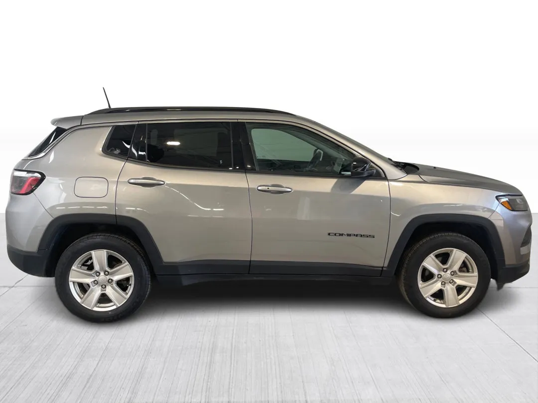 2022 Jeep Compass — photo 8