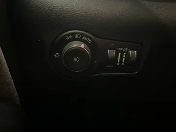 2022 Jeep Compass - image 15